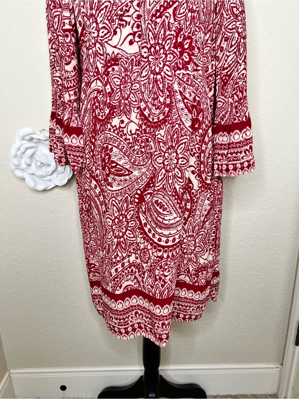 NTM: Umgee Red White Paisley Boho Shift Dress Bell Sleeve Knee Length Medium - Picture 4 of 15